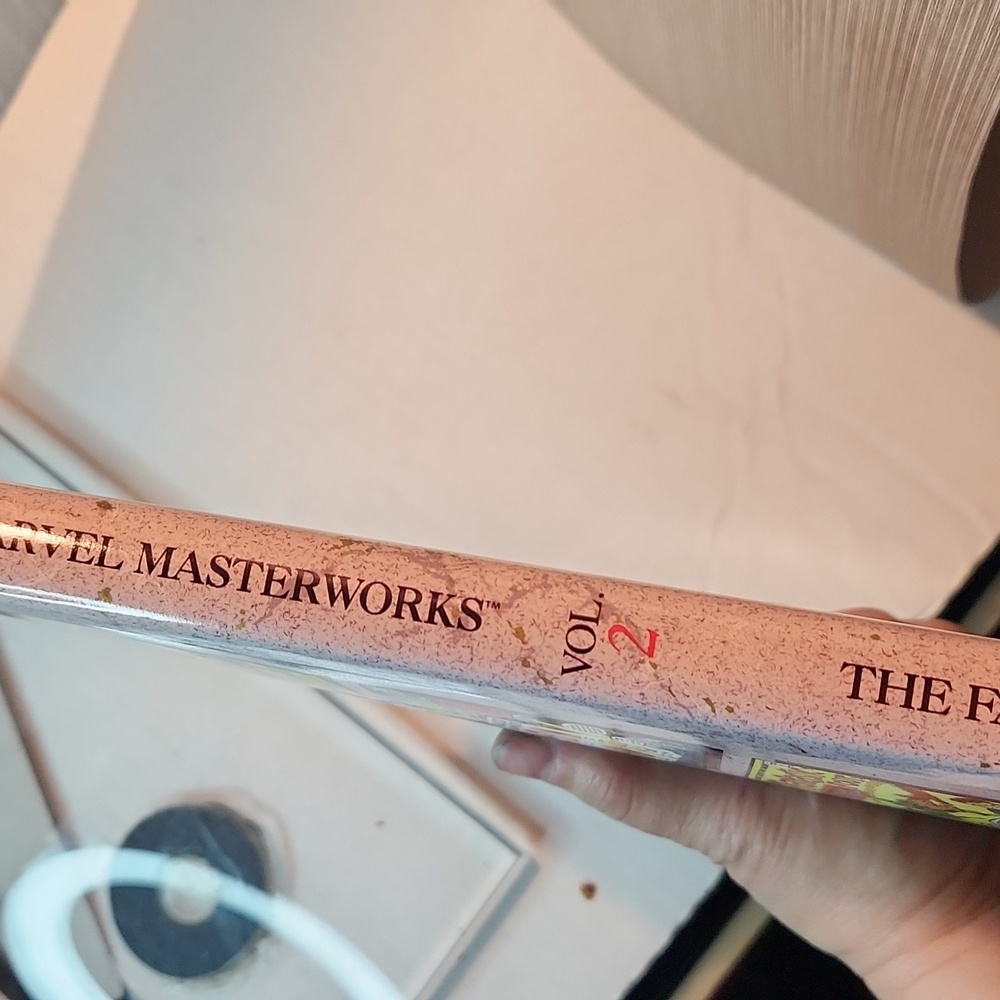 Marvel Masterworks: Fantastic Four Edition in Purple and Gold Vol 2 Nos. 1-10 - Picture 3 of 3